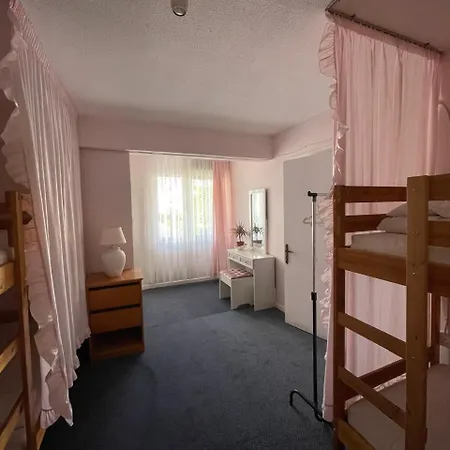 Premium Marina Hostel Pafos
