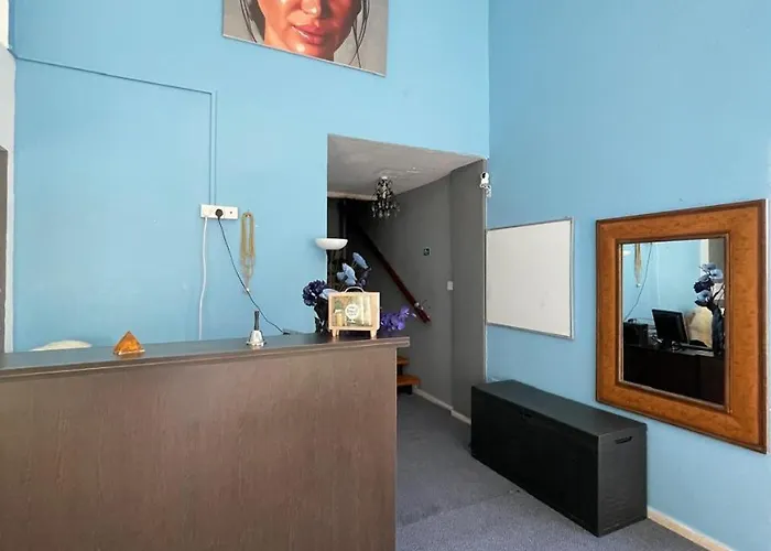 Premium Marina Ostello