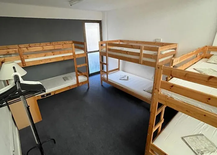 Premium Marina Hostal Paphos