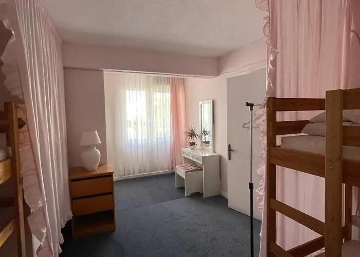 Premium Marina Ostello Paphos