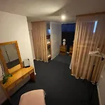 Hostal Premium Marina