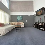 Hostal Premium Marina
